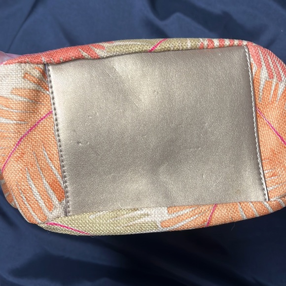 Fossil Handbag Hawaiian Print W/Wooden Handles - Picture 3 of 13